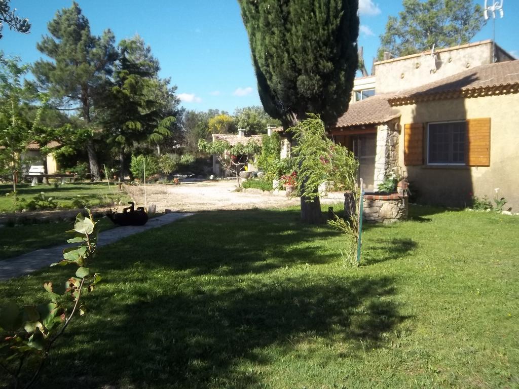 B&B Le Petit Frigouye Rochefort-du-Gard Exterior photo