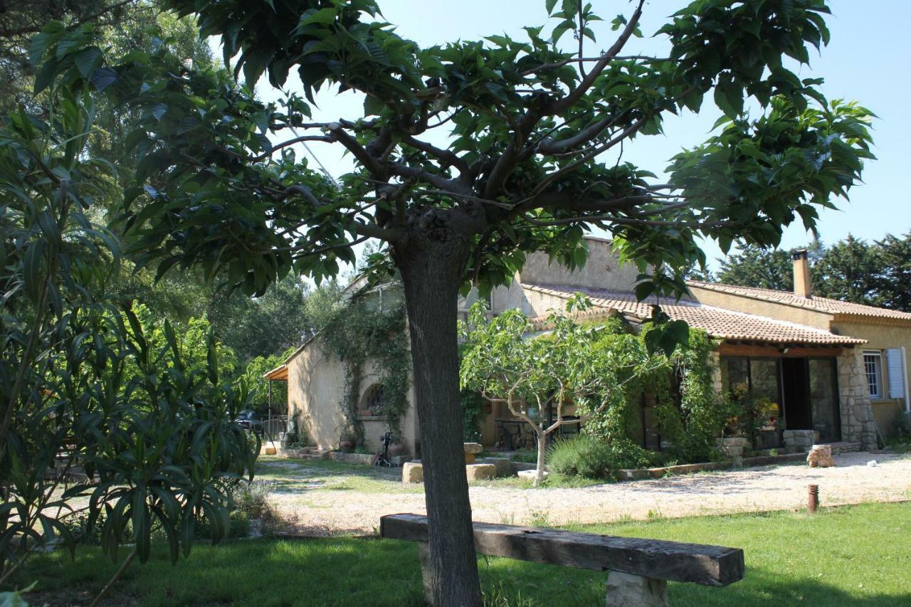 B&B Le Petit Frigouye Rochefort-du-Gard Exterior photo